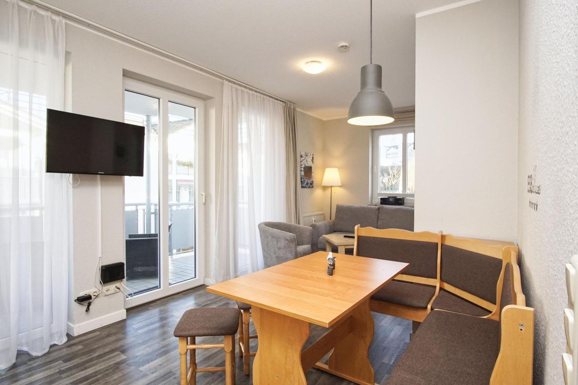 Zentrale Fewo Mit Balkon, Gratis Nutzung Vom Ahoi Erlebnisbad Und Sauna In Sellin - Villa Buskam Fewo 27 Goehren  Luaran gambar